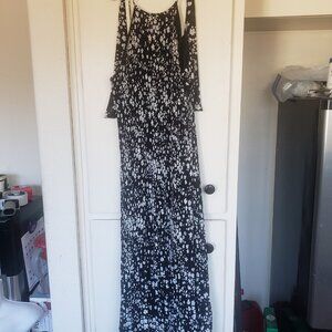 Emma & Michele Long Flowered Dress Blk & White Size XL